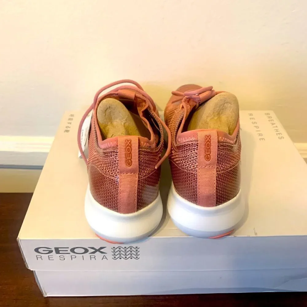 Geox Women’s nebula lightweight breathable mesh sneaker size 6 new